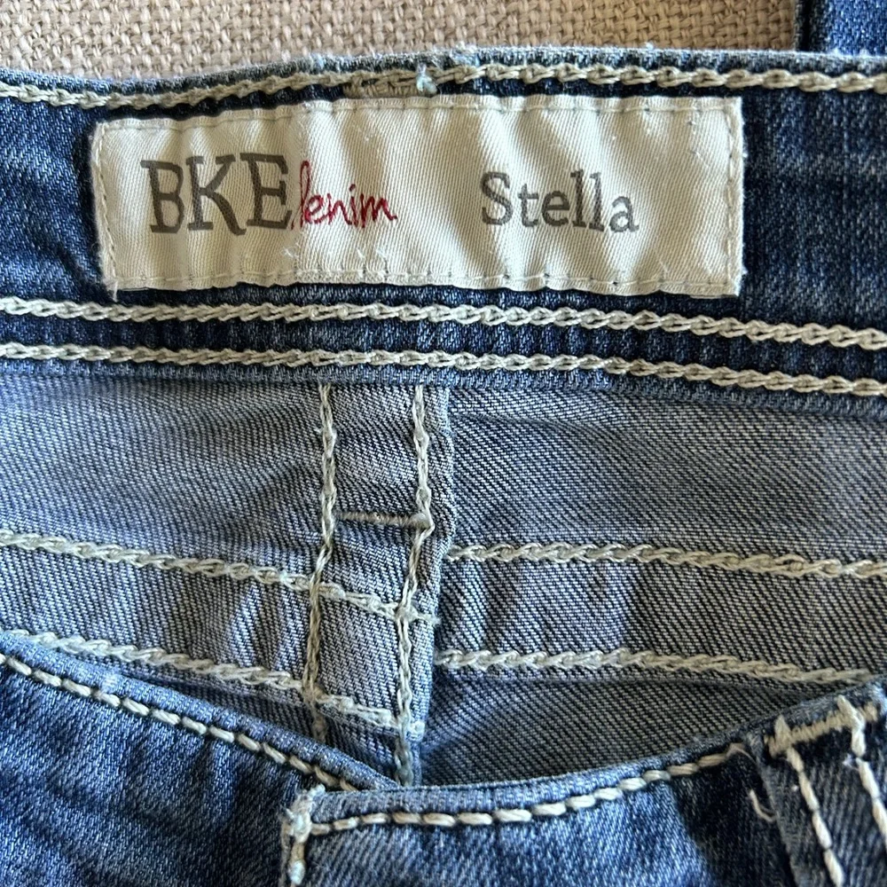 BKE Classic Denim Blue Stella Jeans. Size 28 X 31.5 - Picture 2 of 15